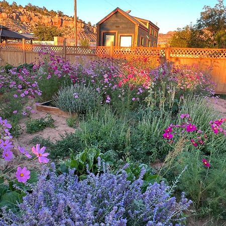 Atlantis Garden Tiny Home Hildale Ngoại thất bức ảnh